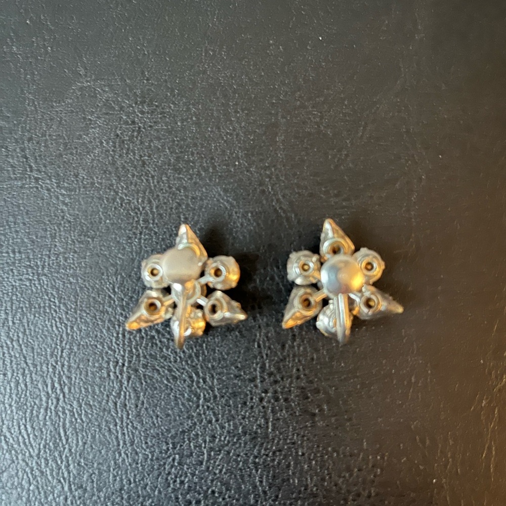 Vintage Rhinestone Pin & Earring Set - Picture 7 of 7